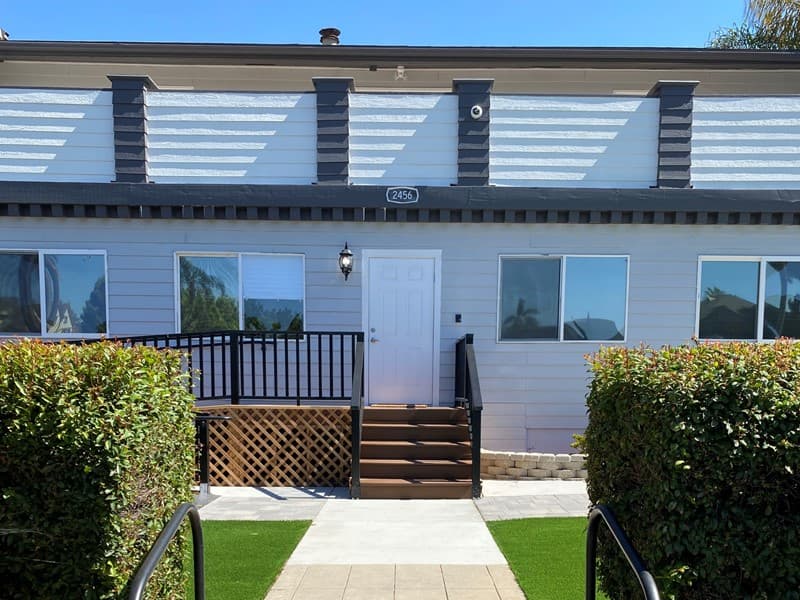 Golden Hill House I
